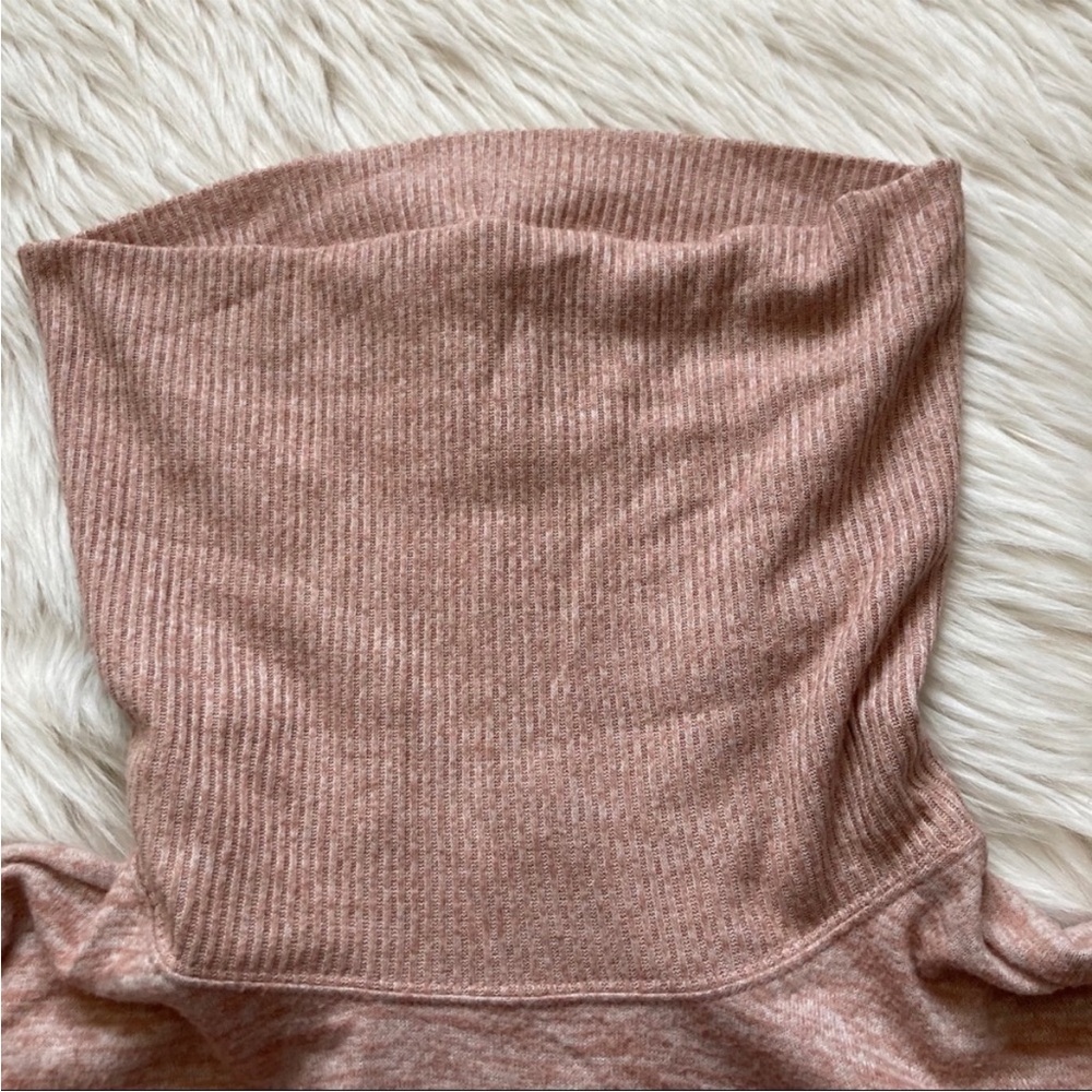 NWOT GAP soft spun cowl neck pullover sweater with rib knit details! Size Small - Picture 12 of 16